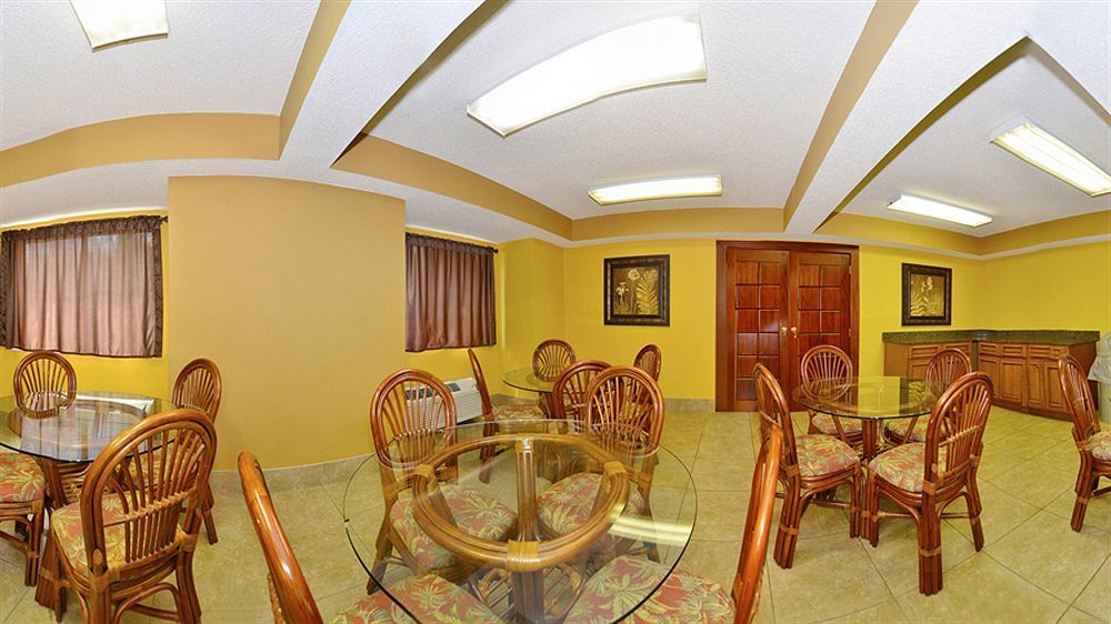 Quality Inn & Suites Myrtle Beach Near Outlets Exterior photo
