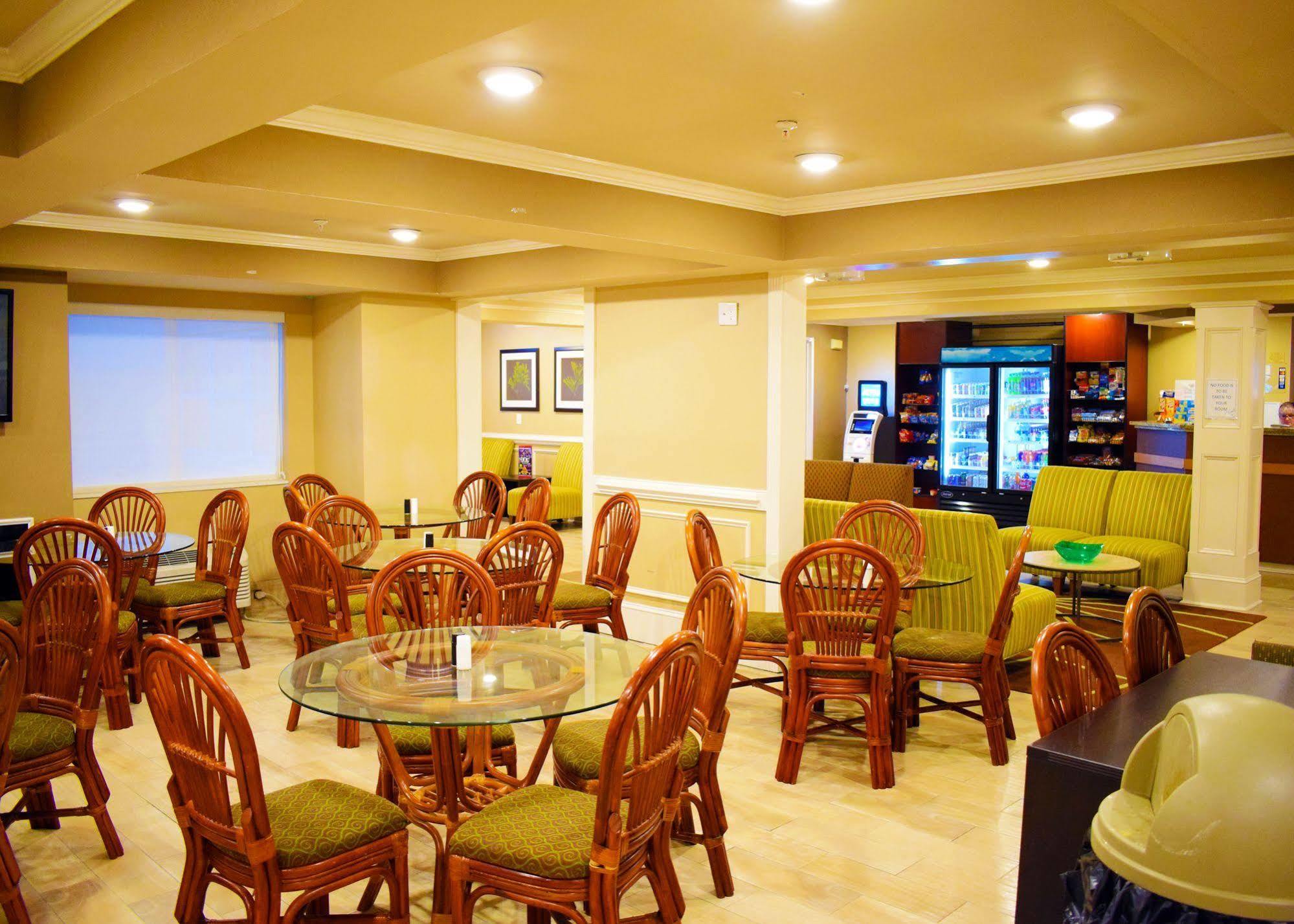Quality Inn & Suites Myrtle Beach Near Outlets Exterior photo