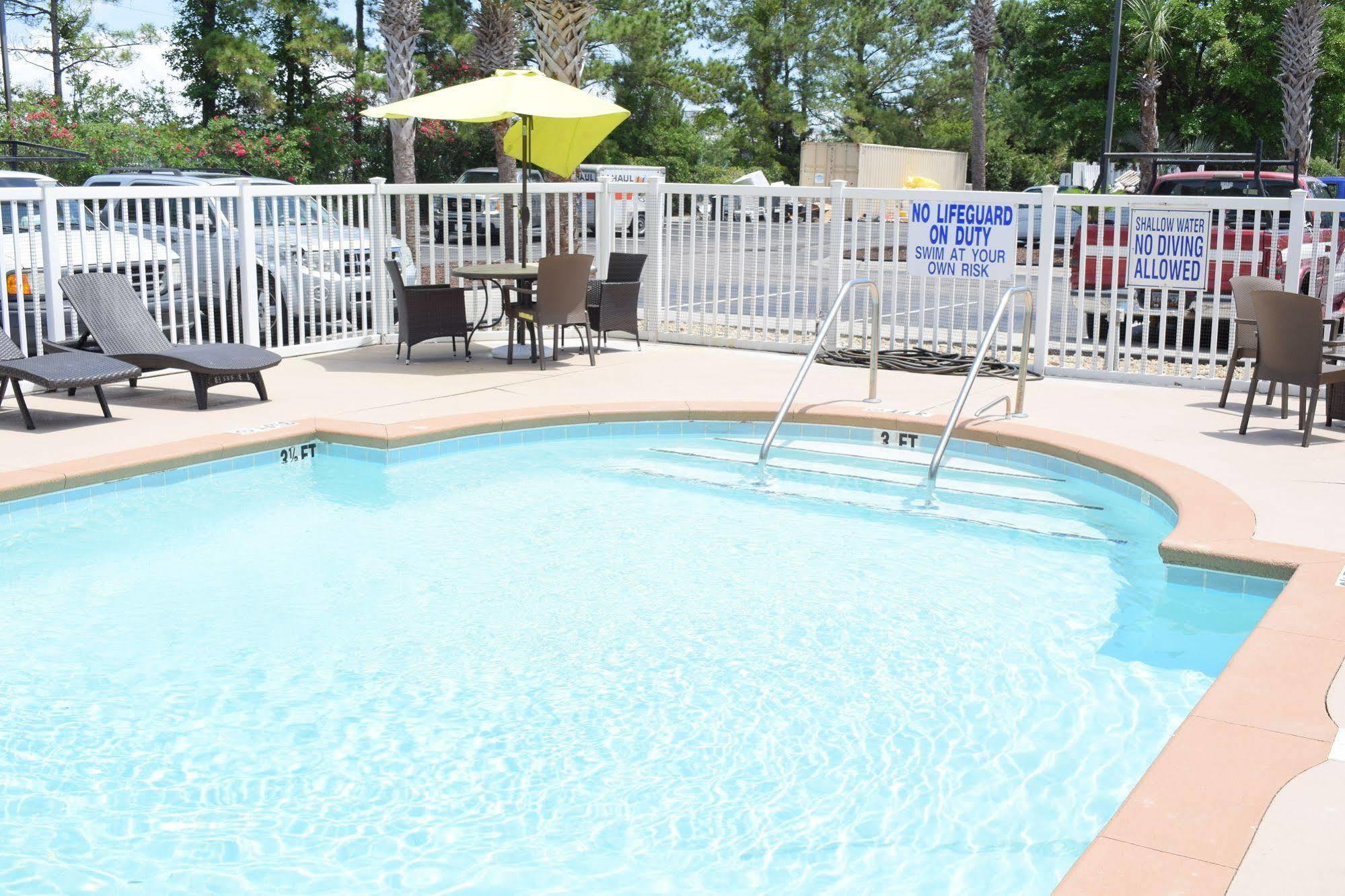 Quality Inn & Suites Myrtle Beach Near Outlets Exterior photo
